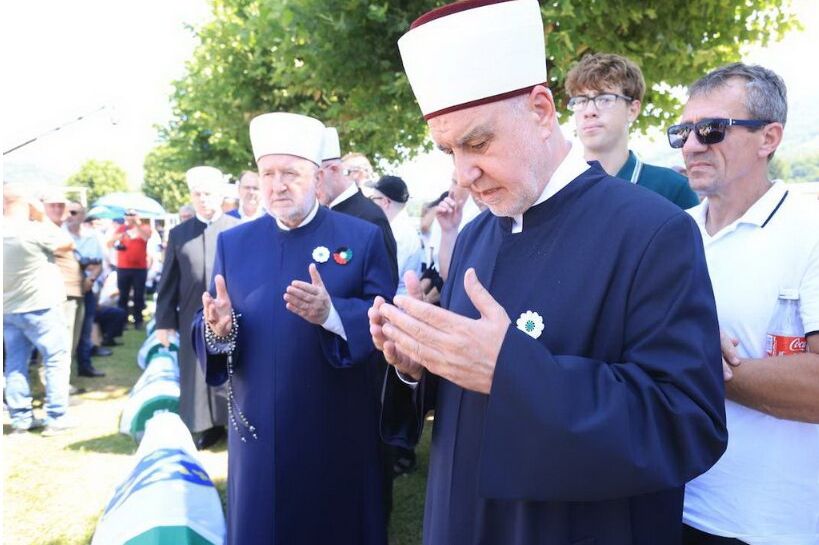 Reis Kavazović obišao tabute 14 žrtava genocida