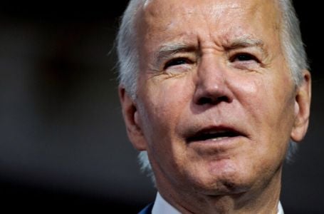 Biden jednostavno ne želi odustati, sa velikog skupa u Detroitu poručio: "Ostajem i pobijedit ću"