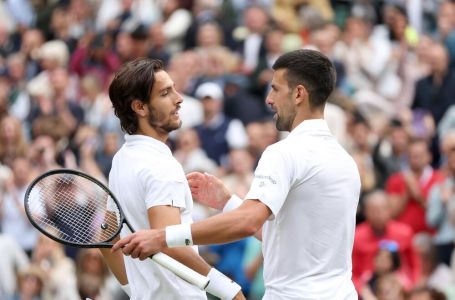 SMIJEŠNO JE TO ŠTO NOVAK RADI! Italijan ušao u Đokovićevu svlačionicu, pa sve ostavio u ČUDU