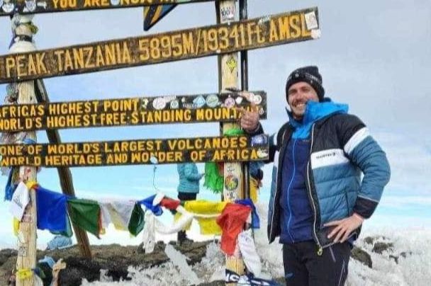 Preminuo Rinad Zukić (32), doktor i sportista koji je osvojio najviši vrh Afrike