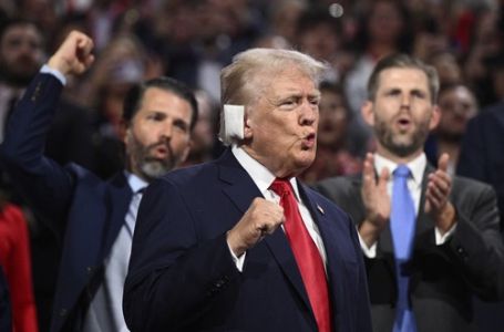 Trump se pojavio prvi put nakon atentata, pogledajte doček (VIDEO)