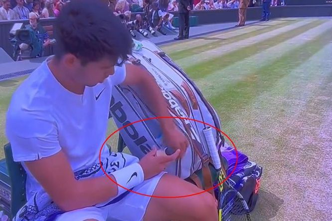 Detalj koji niste vidjeli na TV-u: Šta je to u rukama Alcaraza, NAVIJAČI NA MREŽAMA U ENIGMI