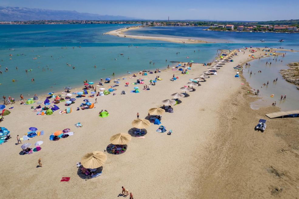 Još jedan neobičan trend na plažama: Zašto ljudi ovo rade?