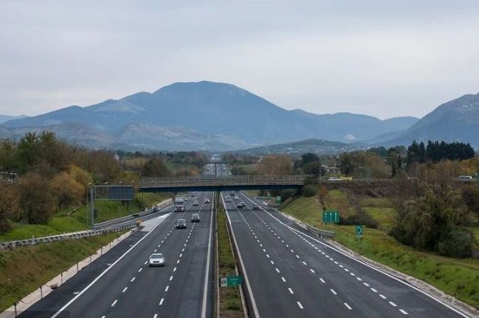 VOZAČI, POŠTUJTE PROPISE:  Ovo su novčane kazne koje možete dobiti ako ne pratite pravila