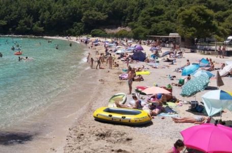 Evo koliku kaznu možete dobiti za ostavljanje peškira na plaži