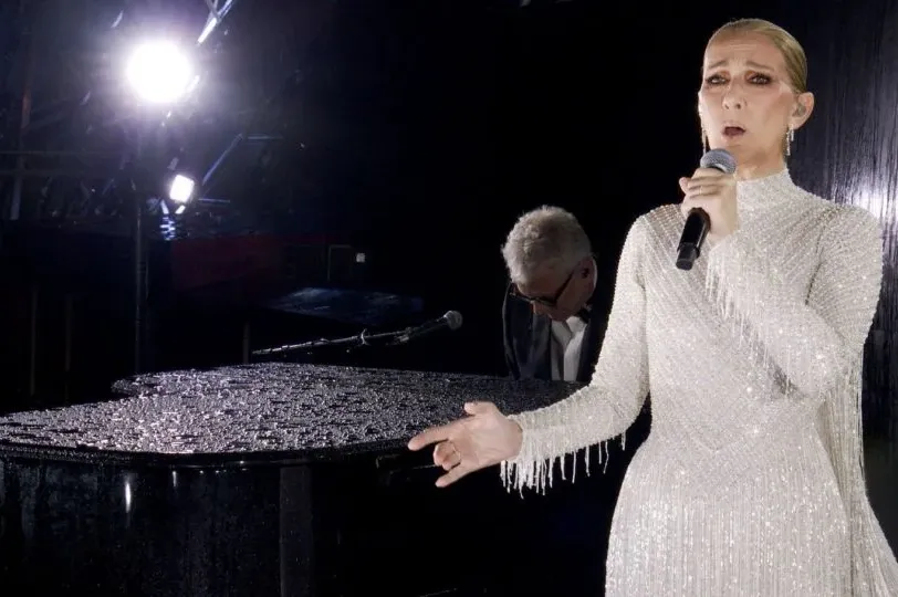 SNAŽNE EMOCIJE: Evo što je Celine Dion poručila nakon spektakularnog nastupa u Parizu