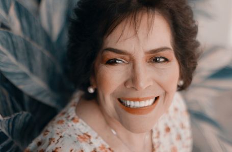 Žena počinje da stari kada primijetite da radi ove 2 stvari