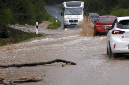 NJEMAČKA NA UDARU SNAŽNE OLUJE, evo gdje je najteže: Meteorolozi poslali novo upozorenje