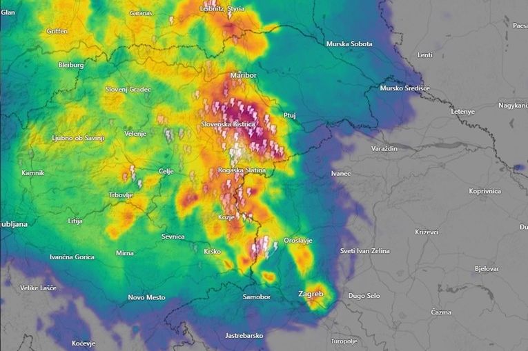 Stiglo nevrijeme. U Zagrebu pljušti i grmi, upozorenja za četiri regije