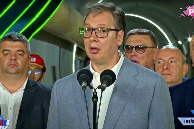 Vučić: Rusija me obavijestila da se u Srbiji sutra sprema državni udar