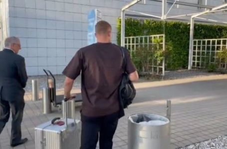 Rano jutros stigao na aerodrom, novu destinaciju svi znaju, posao dva fudbalska giganta je završen!