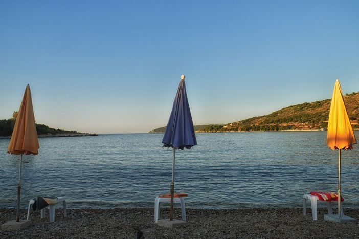 Na popularnoj jadranskoj plaži zabranjeno kupanje: U moru se pojavila opasna bakterija?