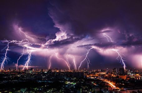 SKORO CIJELA BiH NA UDARU! Snažno nevrijeme pogodilo region, poznato i kad će se okončati