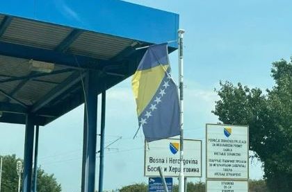 Poderana zastava BiH na graničnom prijelazu: Evo o čemu se radi