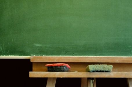 Oglasila se direktorica OŠ “Sveti Sava” zbog poruke koja je izazvala paniku