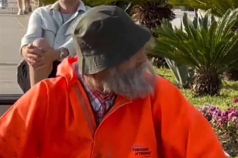 NOVAK ĐOKOVIĆ SE PRERUŠIO U RIBARA: Pogledajte šta se desilo kad je SKINUO MASKU (VIDEO)