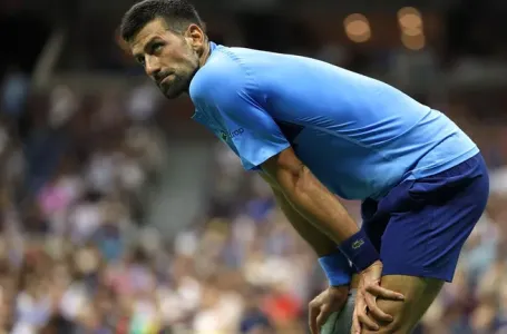 Đoković nakon ispadanja snimljen u zagrljaju Srpkinje koju su mnogi zaboravili