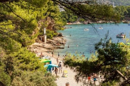 Na jednoj od omiljenijih plaža u Hrvatskoj postalo je neizdrživo: 'Uvodimo zabrane i visoke kazne'