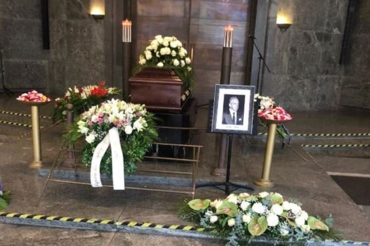 Sahranjen Budimir Lončar