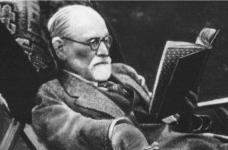 Jednom riječi ćete razoružati neprijatelja: OVAKO JE FROJD TJERAO ZLE LJUDE OD SEBE