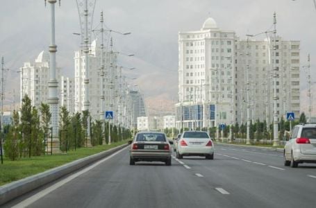 U ovom gradu su dozvoljeni samo bijeli automobili