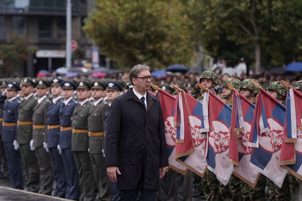 Vučić potpisao saglasnost za uvođenje vojnog roka u Srbiji