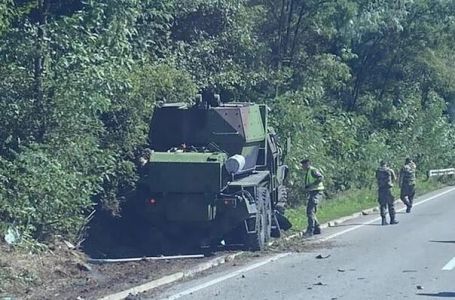 U sudaru automobila i vojnog vozila u Srbiji dvoje poginulih