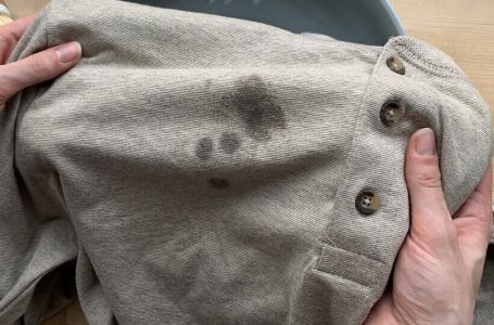 Ovoga se još niko nije sjetio: Svaku fleku sa odjeće skida 1 sastojak koji svi imamo u kući