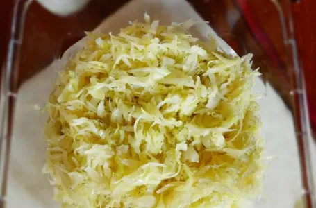 Trik iz prošlog vijeka: Ovako se pravi kupus ribanac koji traje do proljeća, bez grama hemije