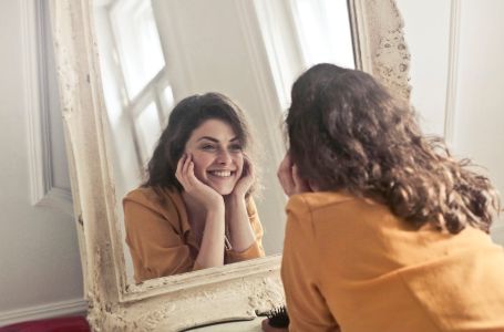 Ima 41 godinu, a izgleda kao da joj je 25: Otkrila zbog kojeg napitka nema bore