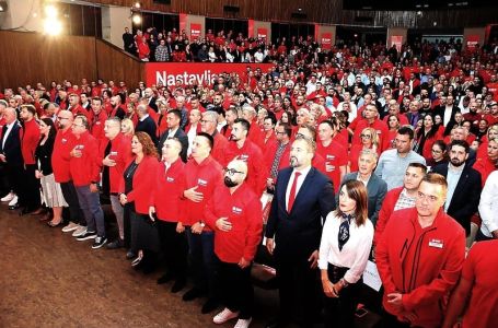 SDP održao završni skup pred nedjeljne izbore, građanima se obratili Nikšić, Karić, Šteta i Čengić