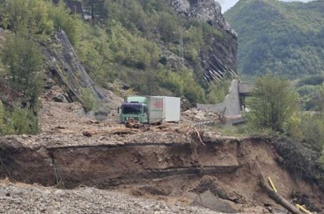 Ispovijest vozača kamiona koji je preživio odron: "Čekao sam u kamionu cijelu noć"