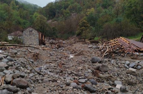 Pogledajte kako izgleda selo Zlate kod Jablanice nakon stravičnog klizišta i poplava (FOTO)