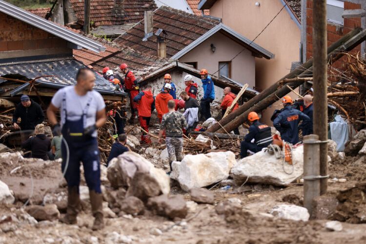 Razorne poplave u BiH odnijele najmanje 18 života: Nastavlja se potraga za nestalima