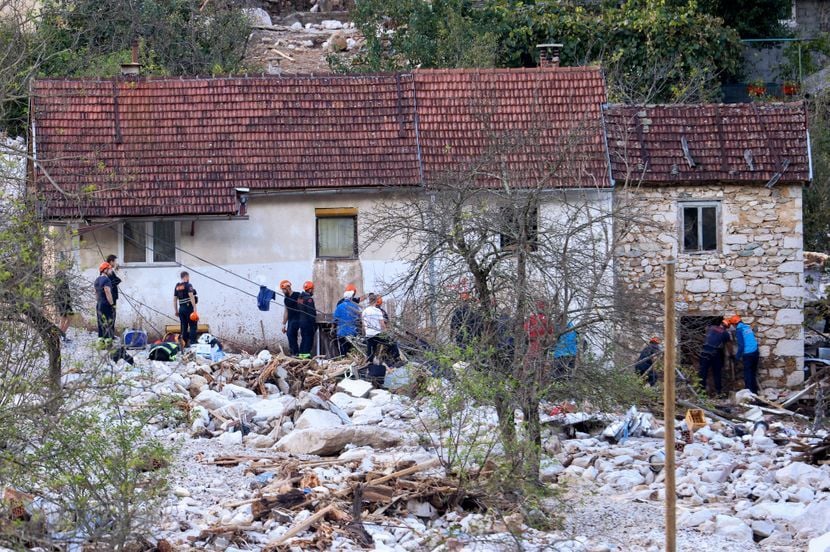 Tužan snimak iz Jablanice: Mališani za dan postali odrasli, dječija igra za njih je završena