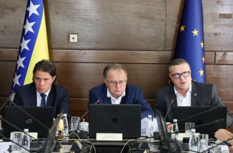 Vlada FBiH upozorila građane na lažne vijesti koje se šire internetom:"Budite oprezni"