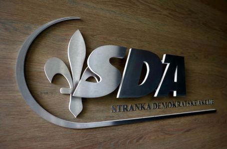 SDA: Trojka je novim ustupkom predala europski put BiH u ruke Milorada Dodika