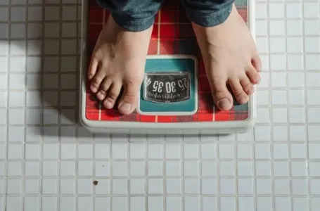 Ne jedete puno, ali ipak se debljate? Ovih 5 grešaka sigurno pravite