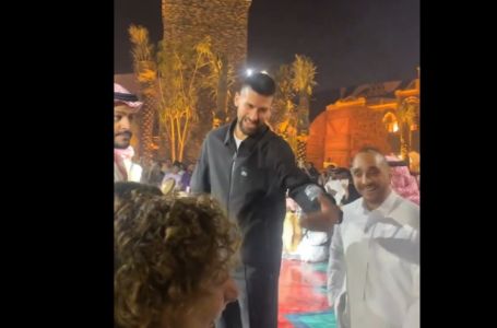 HIT SNIMAK! Đoković pozvao Nadala na binu: Pridružili se i ostali teniseri i napravili “vozić”