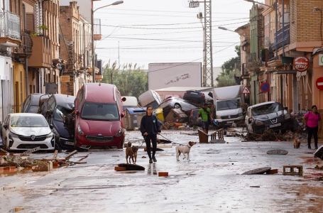 Broj stradalih u poplavama stalno raste: Najmanje 62 osobe izgubile život