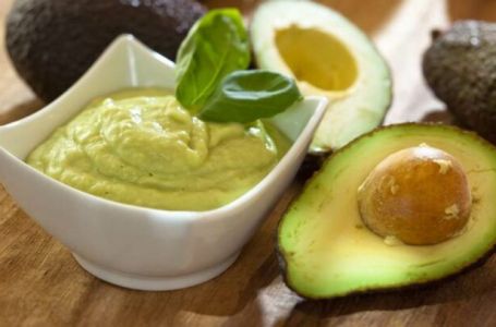Pet najboljih protuupalnih namirnica koje smanjuju nadutost, prema nutricionistima