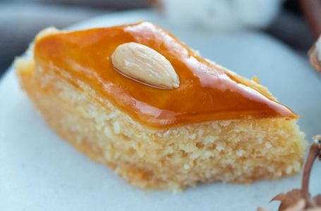 Sočni arapski kolač od griza i kokosa: Jednostavan recept za savršenu poslasticu