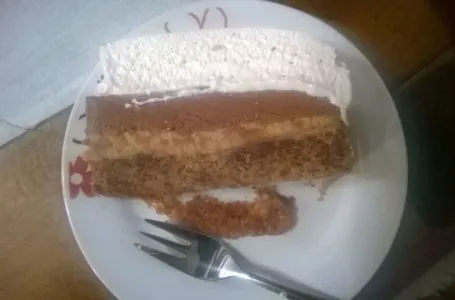 BEZ NJE SE ROĐENDANI NE MOGU ZAMISLITI: Najbolji recept za čuvenu starinsku tortu