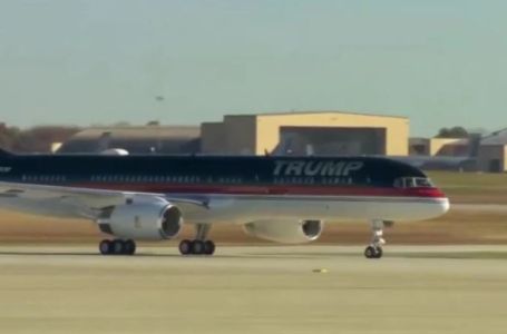 Donald Trump privatnim avionom stigao u Washington na sastanak s Bidenom: "Povratak u DC"