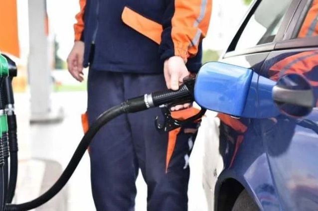 Od sutra nove cijene benzina i dizela u Hrvatskoj. Mogu li se građani BiH nadati novom pojeftinjenju