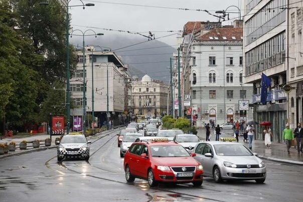 Izdato narančasto upozorenje zbog jakog vjetra i padavina