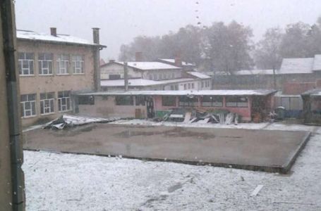 Prijavljena velika šteta u Bihaću: Nevrijeme skidalo krovove, oštetilo dvoranu i stambenu zgradu