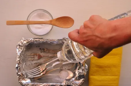 Pomoću ovih jednostavnih trikova vratite sjaj vašem priboru za jelo