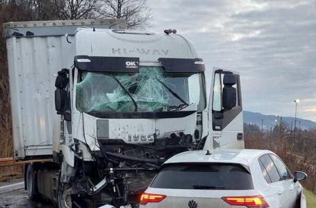 Teška saobraćajna nesreća kod Žepča: Očekuju se velike gužve!