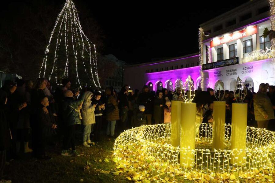 Paljenjem prve svijeće otvoren Advent u Mostaru